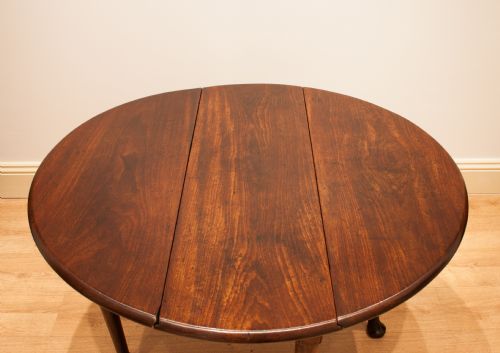 fig 3. A Small Georgian Mahogany Occasional/Supper Table