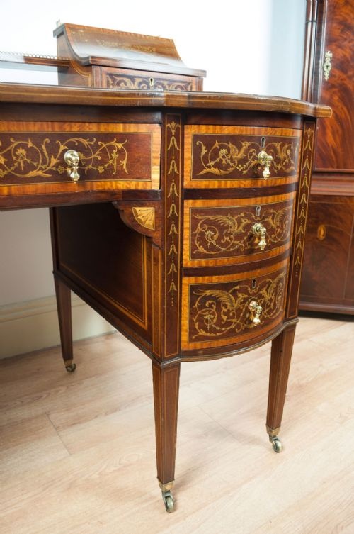 fig 4. A FINE QUALITY MAHOGANY INLAID DESK BY EDWARDS & ROBERTS