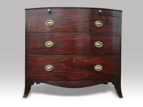 a very fine george iii bowfront mahogany chest of drawers attributed to gillows - CATEGORY: ANTIQUE CHEST OF DRAWERS - DATED 1800