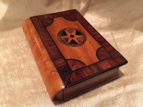 george iii satinwood and inlaid snuff box in the form of a small book probably an apprentice piece - CATEGORY: ANTIQUE BOXES - DATED 1800