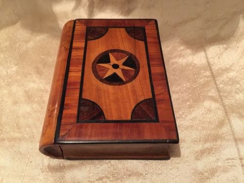GEORGE III SATINWOOD AND INLAID SNUFF BOX IN THE FORM OF A SMALL BOOK PROBABLY AN APPRENTICE PIECE - ADDITIONAL PHOTO 3