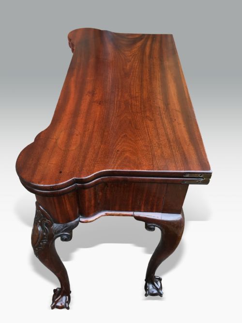 A SUPERB IMPORTANT IRISH MID 18TH C MAHOGANY CARD OR GAMES TABLE - ADDITIONAL PHOTO 1