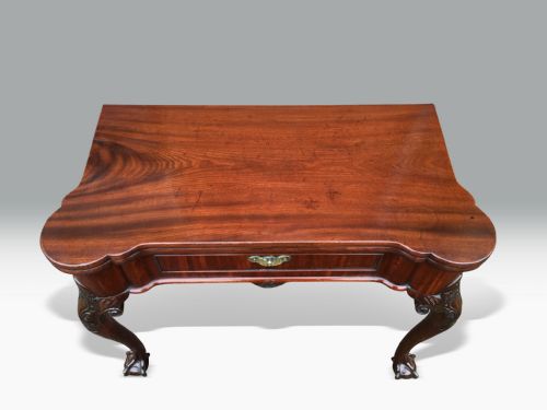 A SUPERB IMPORTANT IRISH MID 18TH C MAHOGANY CARD OR GAMES TABLE - ADDITIONAL PHOTO 7