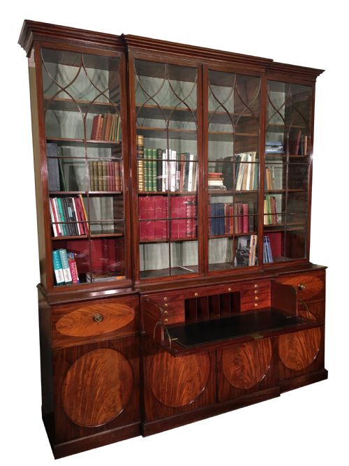 A SUPERB IMPORTANT GEORGE III MAHOGANY BREAKFRONT SECRETAIRE BOOKCASE OF MAGNIFICENT PROPORTIONS - ADDITIONAL PHOTO 6