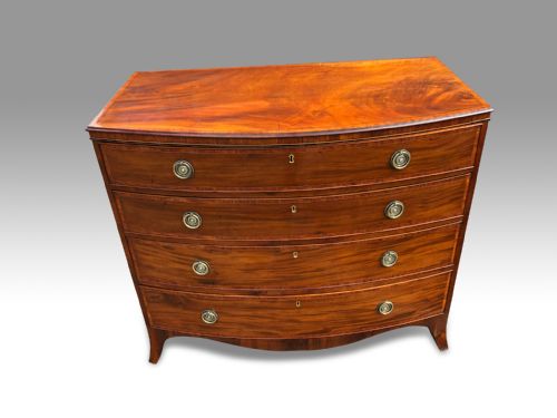 A SUPERB GEORGE III MAHOHANY TULIPWOOD BANDED BOWFRONT DRESSING CHEST - ADDITIONAL PHOTO 3