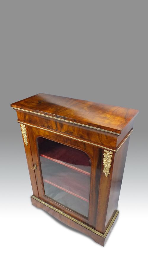 A MID VICTORIAN FIGURED WALNUT AND TULIPWOOD BANDED PIER CABINET WITH ORMOLU MOUNTS - ADDITIONAL PHOTO 4