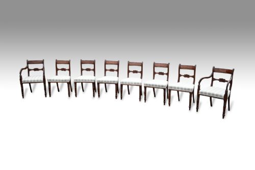A FINE SET OF 8 REGENCY PERIOD DINING CHAIRS - ADDITIONAL PHOTO 1