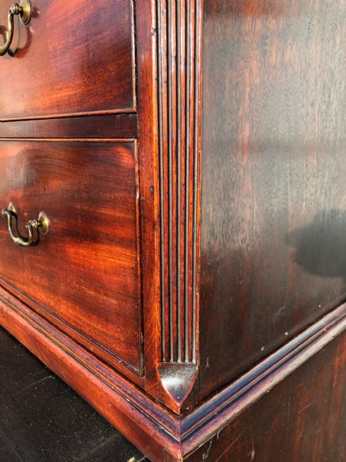 A FINE CHIPPENDALE PERIOD MAHOGANY TALLBOY CHEST ON CHEST - ADDITIONAL PHOTO 1
