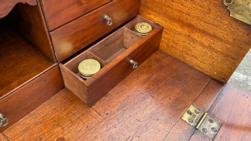 A FINE CHIPPENDALE PERIOD MAHOGANY SECRETAIRE BOOKCASE - ADDITIONAL PHOTO 8