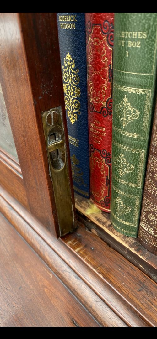 A FINE CHIPPENDALE PERIOD MAHOGANY SECRETAIRE BOOKCASE - ADDITIONAL PHOTO 3
