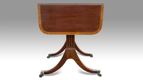 A FINE GEORGE III MAHOGANY SATINWOOD BANDED SOFA TABLE - ADDITIONAL PHOTO 4