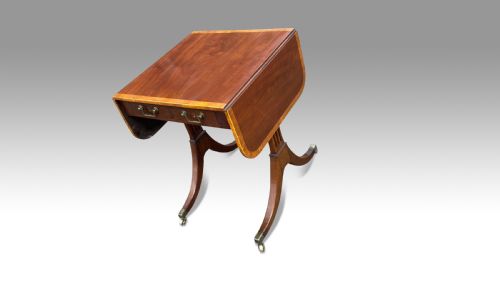 A FINE GEORGE III MAHOGANY SATINWOOD BANDED SOFA TABLE - ADDITIONAL PHOTO 6