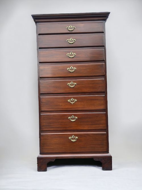 A SUPERB MID 18TH C IRISH MAHOGANY TALLBOY CHEST - ADDITIONAL PHOTO 4