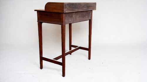 A GEORGE III MAHOGANY INLAID BELFAST DRESSING SIDE TABLE - ADDITIONAL PHOTO 2
