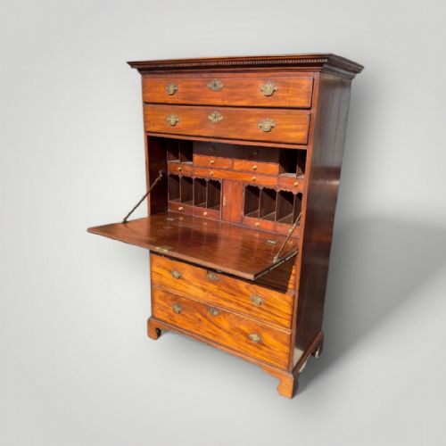 AN IRISH GEORGIAN TALL BOY SECRTAIRE CHEST - ADDITIONAL PHOTO 4