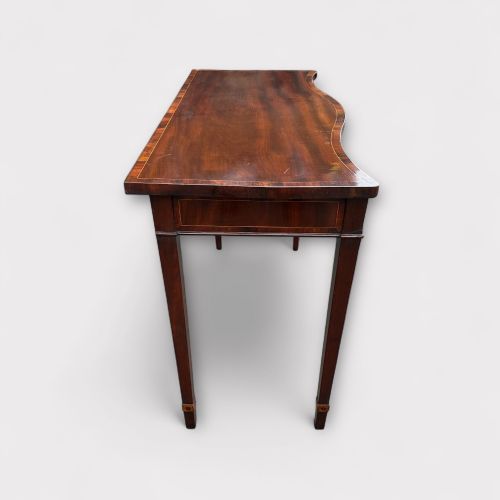 A FINE GEORGE III IRISH MAHOGANY INLAID SERPENTINE CONSOLE TABLE - ADDITIONAL PHOTO 3