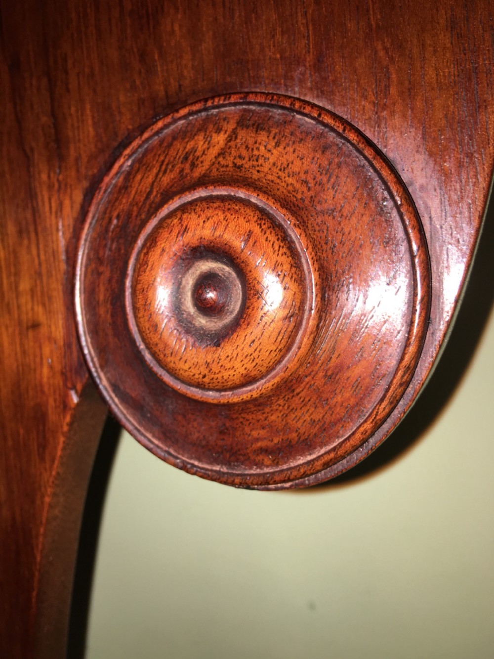 A VERY FINE IRISH REGENCY MAHOGANY SIDEBOARD. View VII