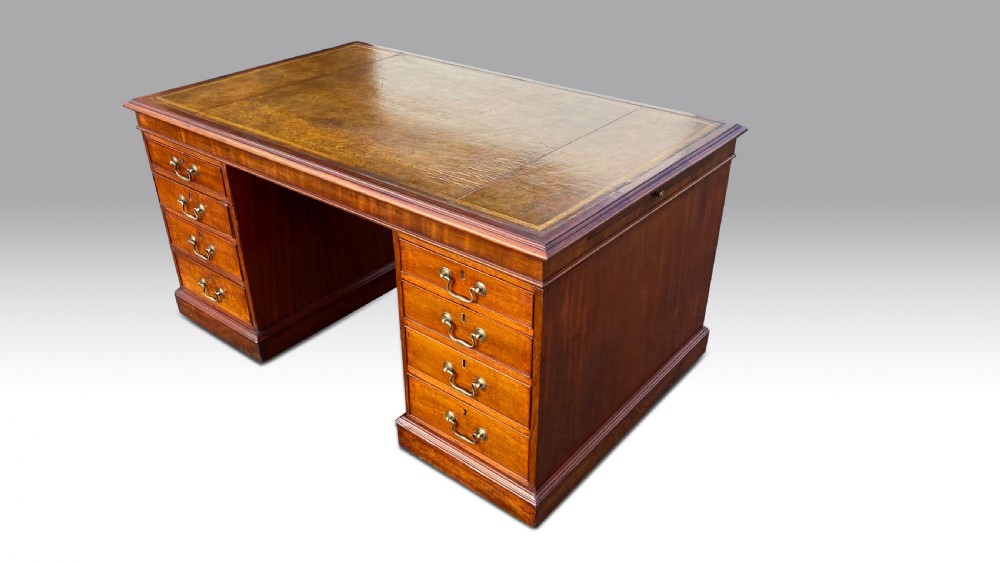 A wonderful quality mid 19th C mahogany partners desk. View IX