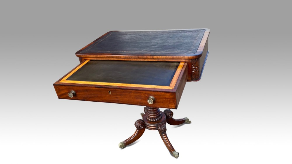 A FINE REGENCY IRISH MAHOGANY TABLE IN THE MANNER OF WILLIAMS & GIBTON, DUBLIN View III