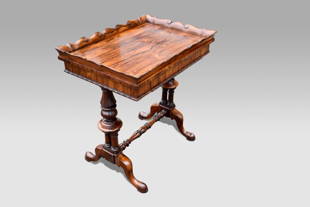 A SUPERB QUALITY EARLY 19TH CENTURY REGENCY GILLOWS ROSEWOOD WORK TABLE.
