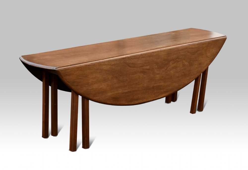 Edwardian
MAHOGANY IRISH WAKE - HUNT TABLE