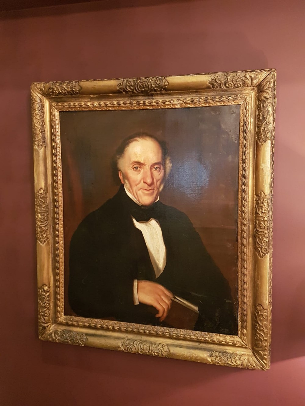 Superb Antique Framed Portrait of a Gentleman