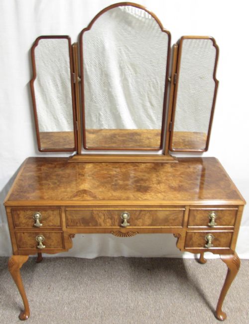 Quality Burr Walnut Dressing Table