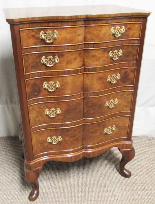 Superior Quality Burr Walnut Chest of Drawers
