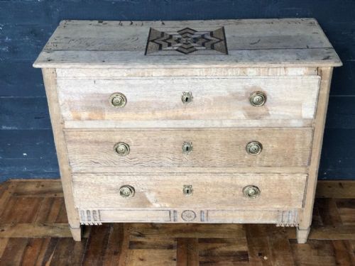 18th Century French Chest of Drawers