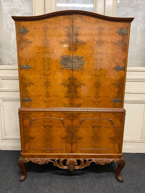 Quality Burr Walnut Cocktail Cabinet