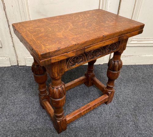 Quality Oak Coffee Table with Flaps