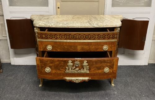 fig 1. Finest Quality French Antique Commode Chest