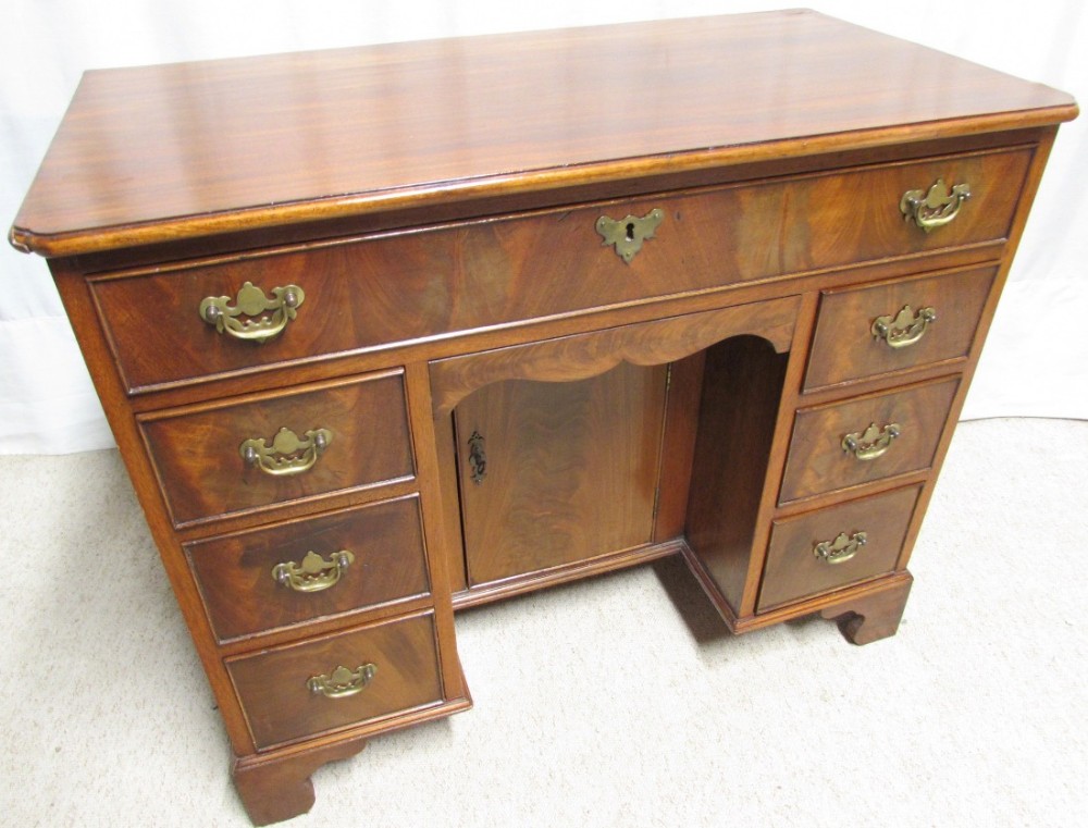 Mahogany Dressing Chest