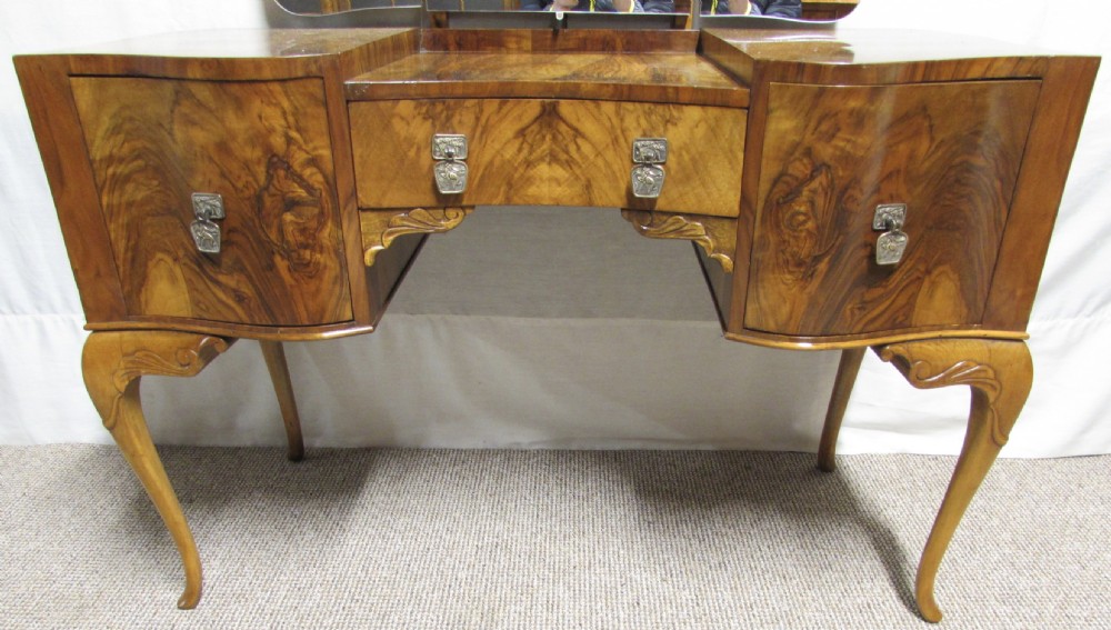 Shaped Burr Walnut Dressing Table View XV