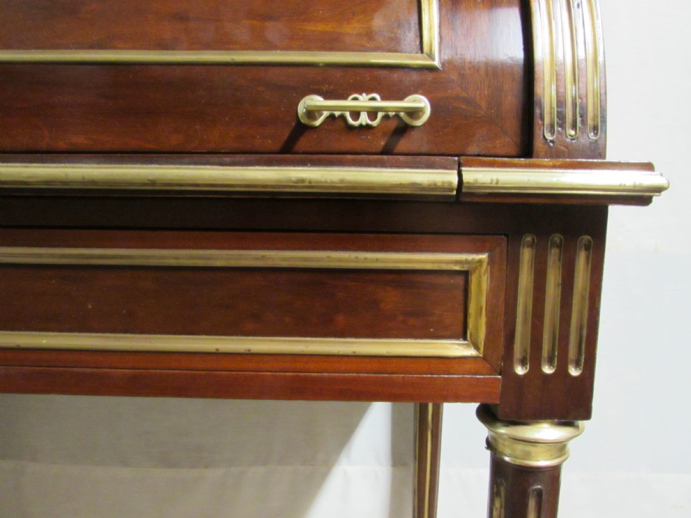 Superb French Ladies Cylinder Desk  View XXI
