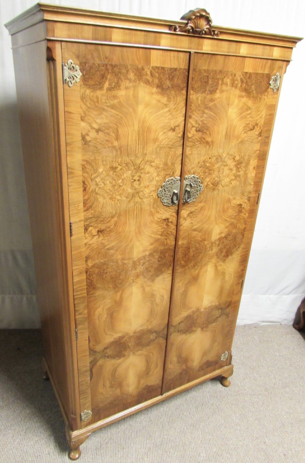 Quality Burr Walnut Compactum Wardrobe