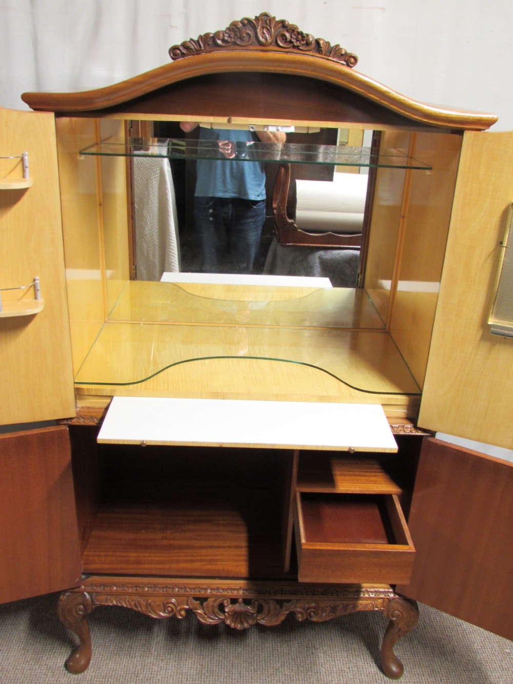 Splendid Burr Walnut Cocktail Cabinet View XI