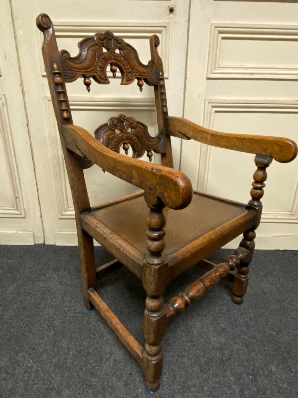 Set 8 (6x2) Ipswich Oak Dining Chairs View XII