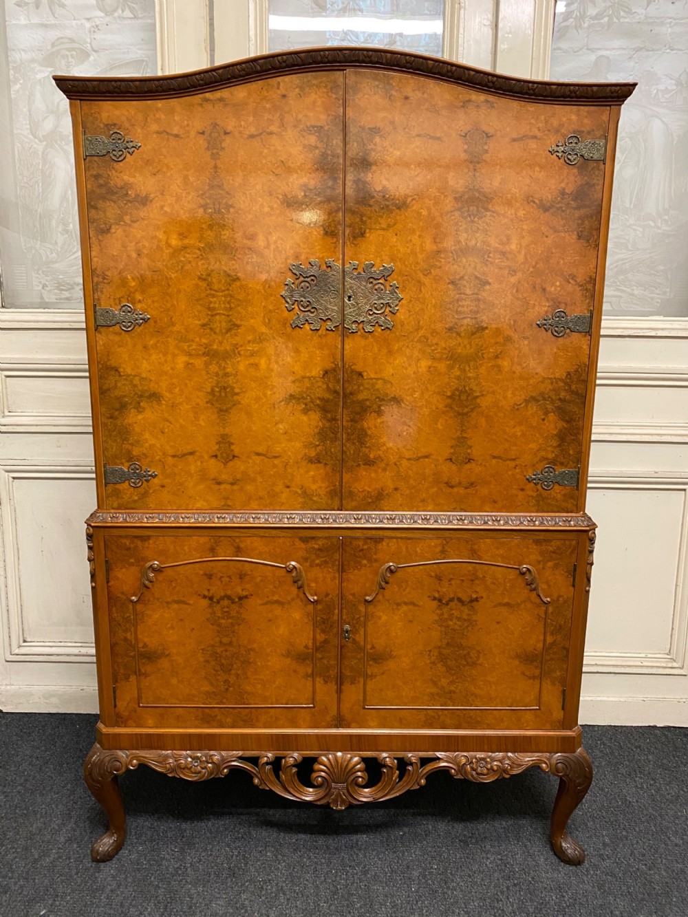 Quality Burr Walnut Cocktail Cabinet