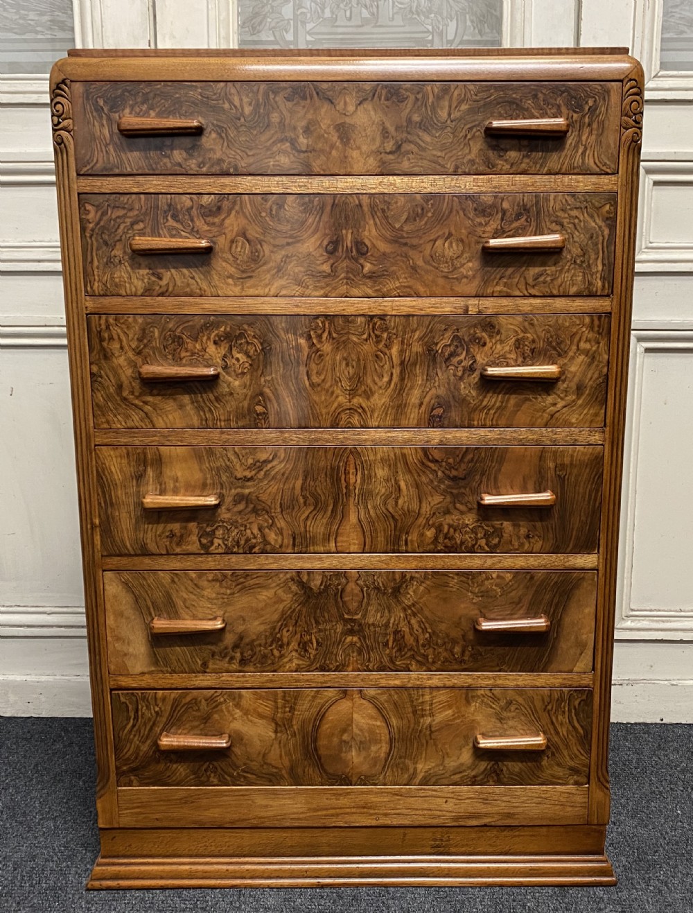 Burr Walnut Art Deco Chest of Drawers 