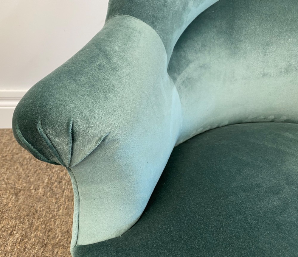 French Chaise Lounge Newly Upholstered  View XI