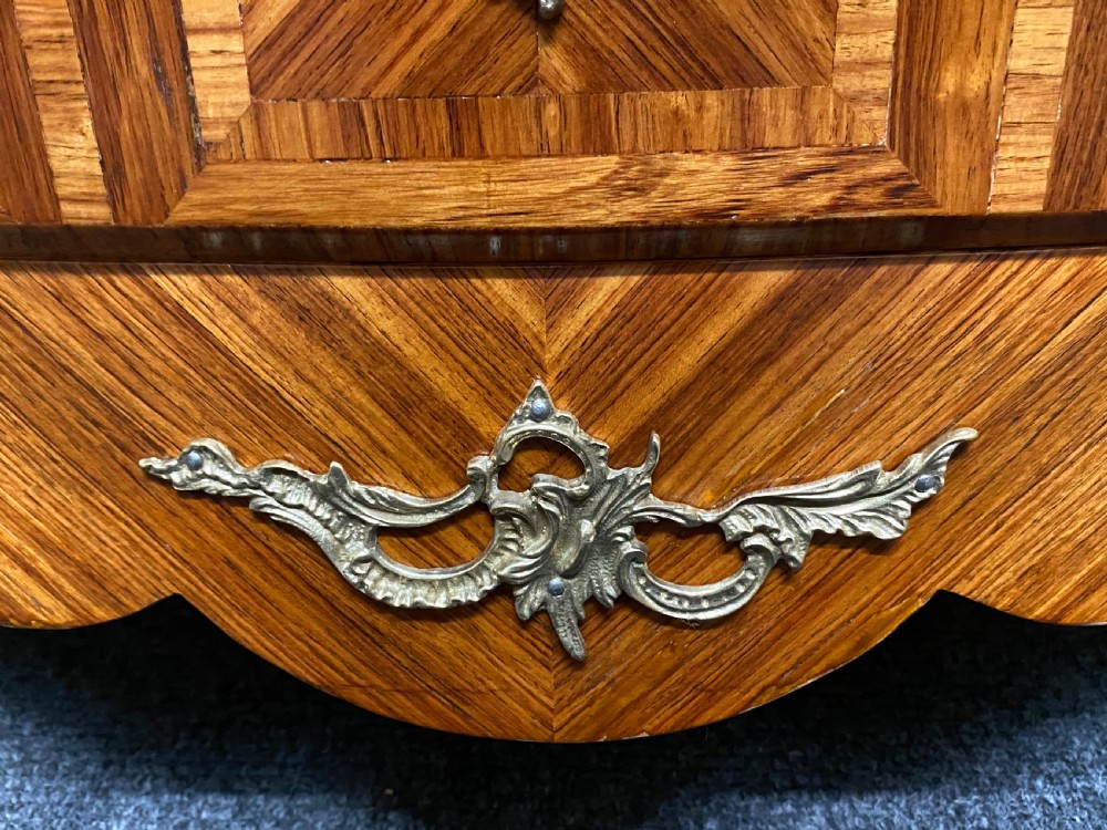 Very Fine French Bombe Commode Chest View X