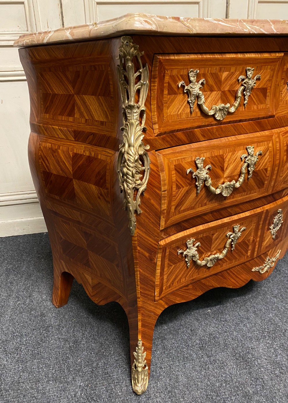 Very Fine French Bombe Commode Chest View XVI