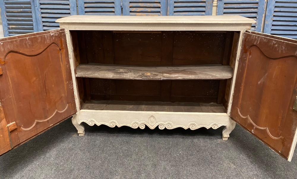 French 18th Century Buffet View XIX