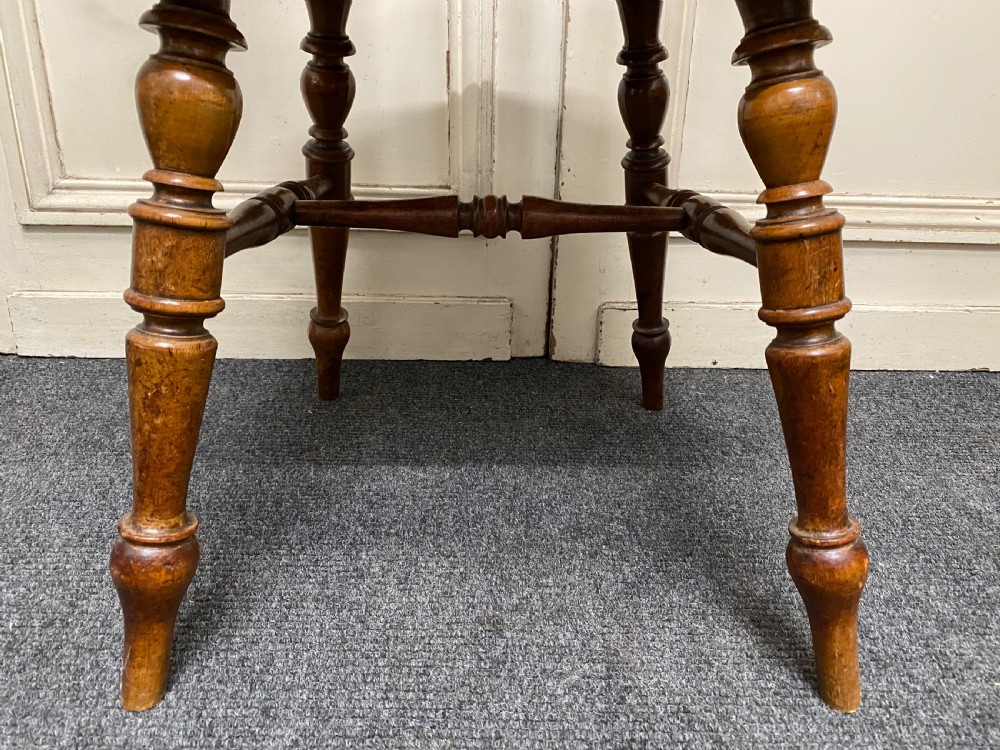Country Arm Chair View V