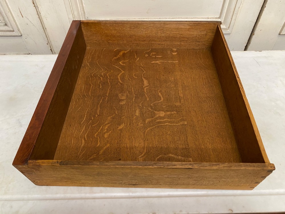 Superb Quality French Chest of Drawers  View XVII
