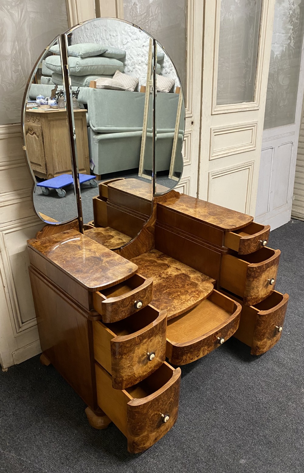 Superb Art Deco Burr Walnut Dressing Table View XV