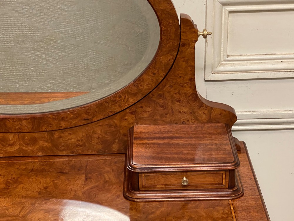 Pretty French Dressing Table View V