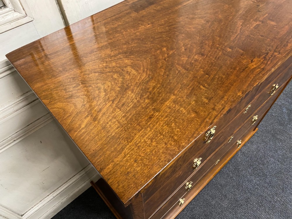 Superb Quality Chest of Drawers View V
