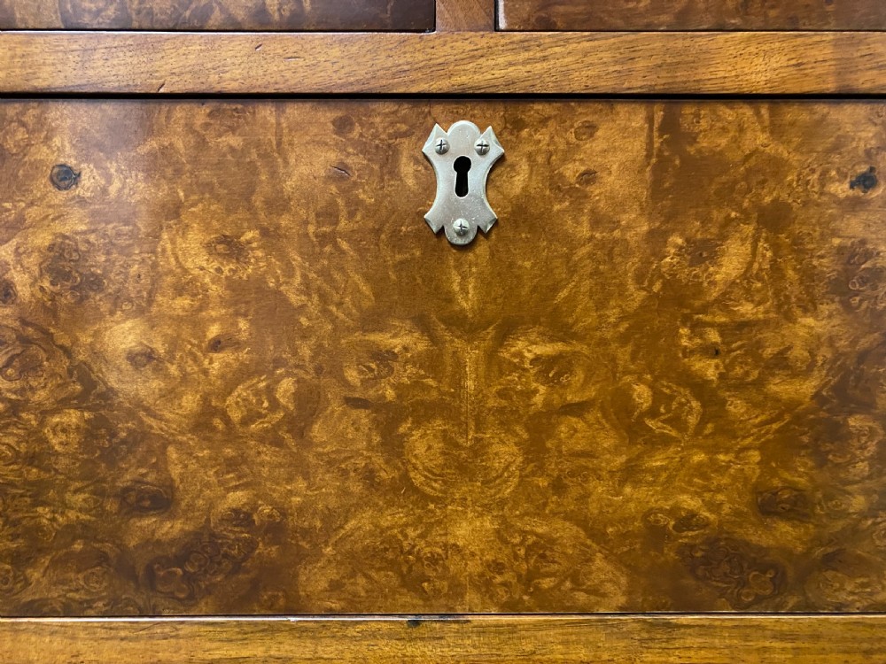 Superb Quality Chest of Drawers View XI